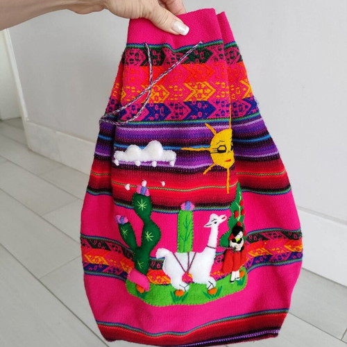 Vintage backpack with 3D logo like new, pink and purple