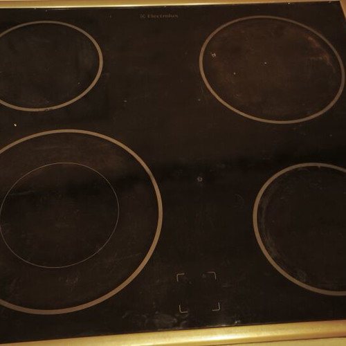 Electrolux built-in kitchen stove used, functional with furniture