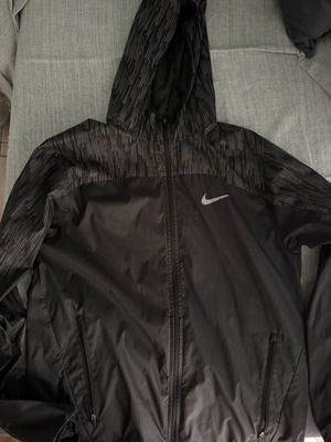 Nike windbreaker like new, black and grey, size M
