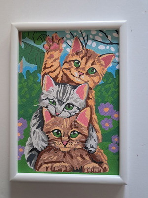 Painting with kittens in frame like new