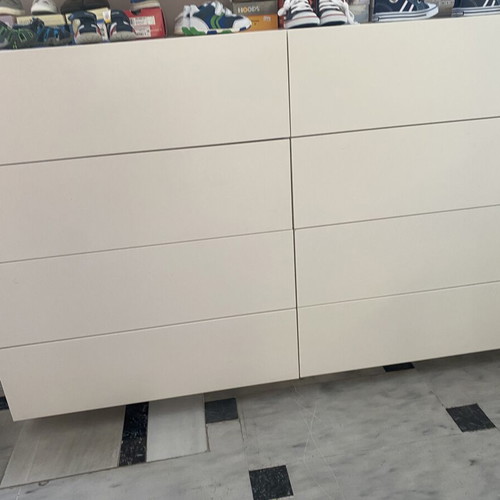 Lacquered white chest of drawers like new