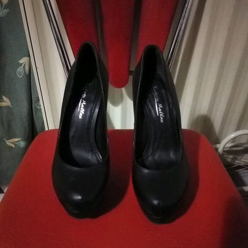 Tsakiris Mallas black pumps like new, size 38, 14cm heel