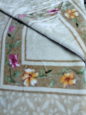 Velveteen Blanket super king size 2.20x2.40 like new