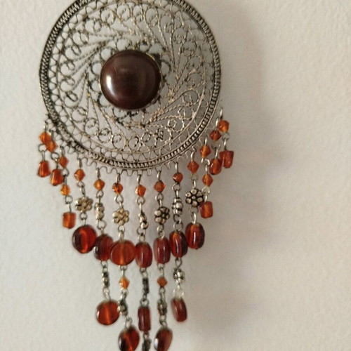 Vintage necklace brown color like new