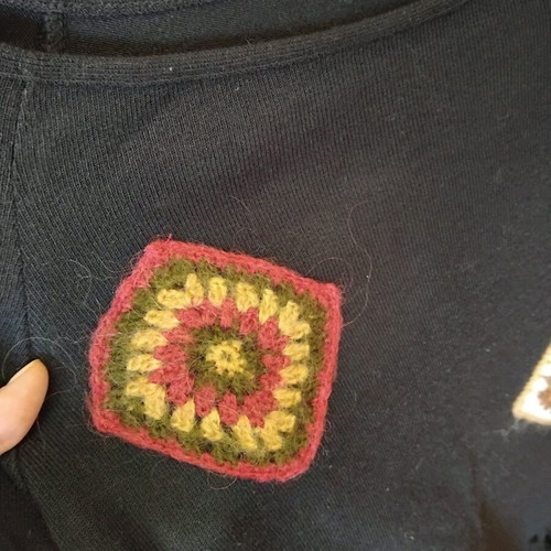 Italian sweater with fringes and embroidery like new, black, size S