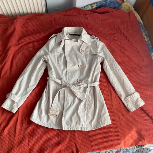 Women's beige trench coat slim fit, ends below hips, size L, like new