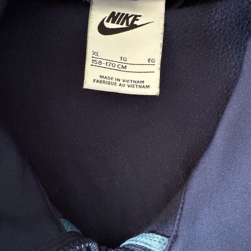Nike kids jacket size 164 blue like new for ages 12-15