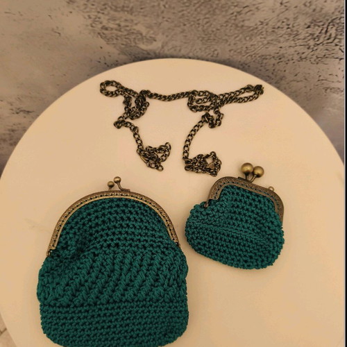 Handmade knitted bag with matching wallet green, like new