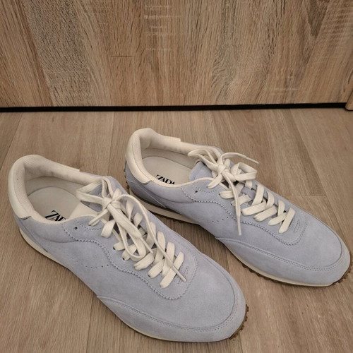 Zara athletic shoes size 45 like new, light blue suede