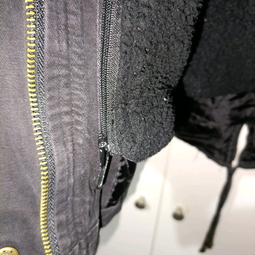 Black women's parka like new with removable fur