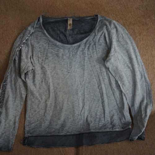 Women's thin sweatshirt like new, gray, size L