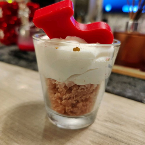 Handmade Christmas candle in glass new