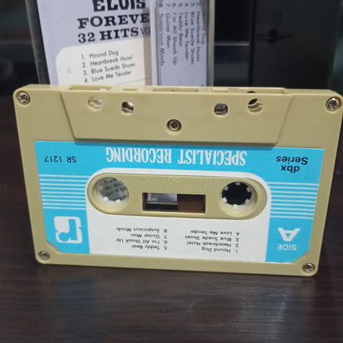 Elvis Presley Forever: 32 Hits Vol. 1 cassette tape like new, vintage bootleg