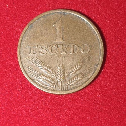 Portugal 1 Escudo coin used
