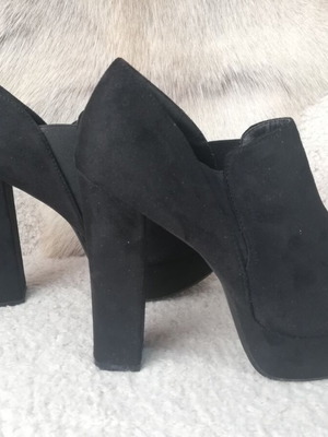 Women's high-heeled shoes used, size 40, black