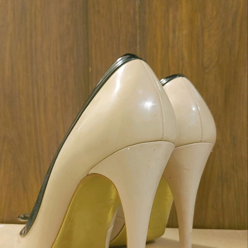Ted Baker pumps used, size 40, pastel pink with black trim