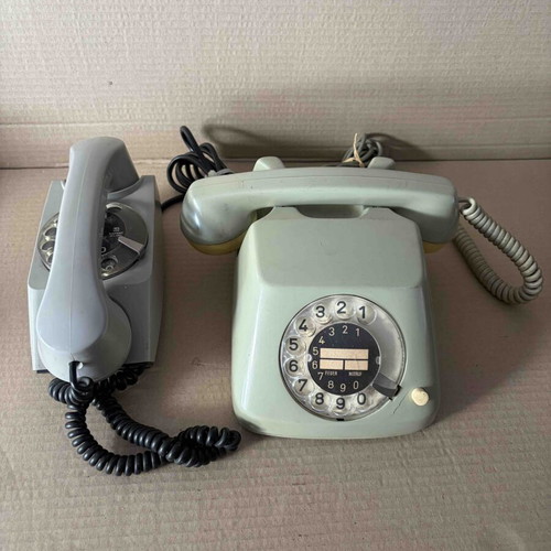 Corded home phones, set of 4, grey