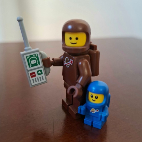 Lego Classic Space Brown Astronaut and Blue Spacebaby Minifigures like new