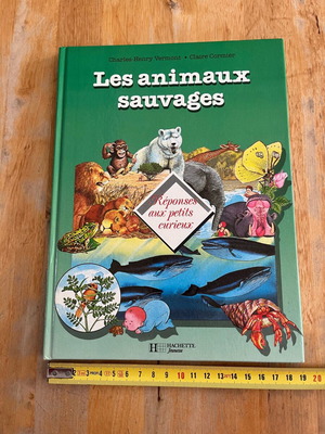 Les animaux sauvages book used, French