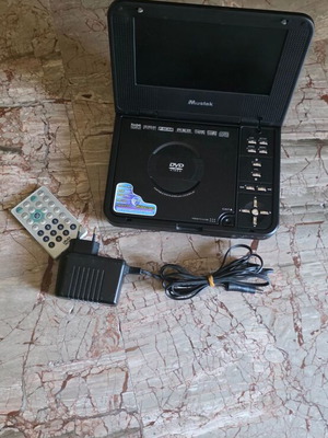 Φορητό DVD Mustek μεταχειρισμένο για ανταλλακτικά με χειριστήριο και φορτιστή
