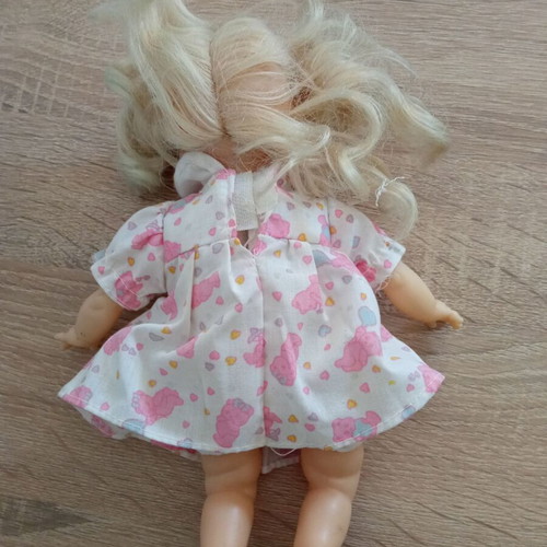 Hasbro vintage doll used, needs repair