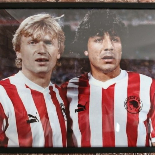 Framed sports idols 30x40 cm like new