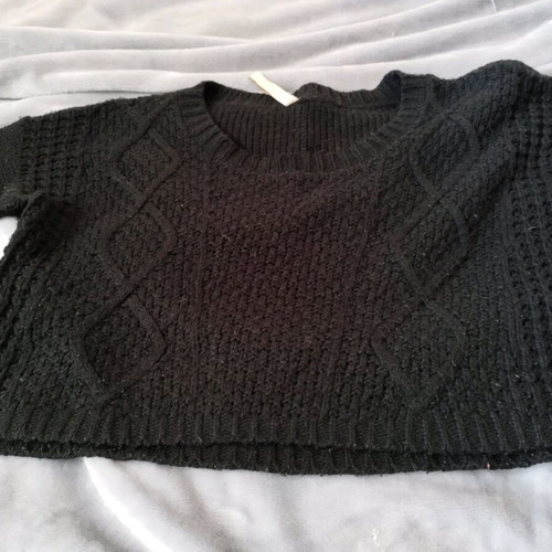 Black crop sweater Stradivarius used with knit pattern