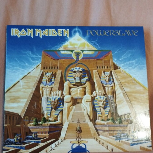 Iron Maiden Powerslave CD like new, metal genre