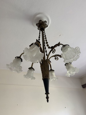 Ceiling chandelier light fixture