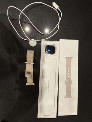 Apple Watch SE златен алуминий 40 мм с каишка Nike Sport Loop