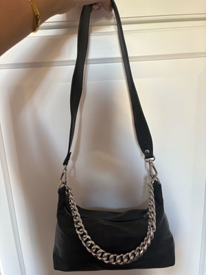 Black shoulder bag with silver chain like new