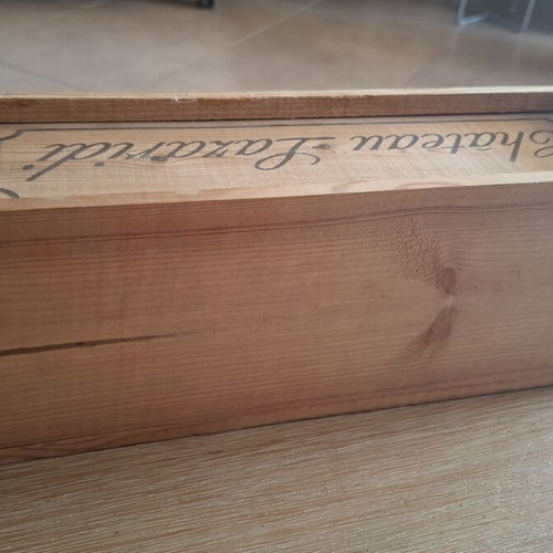 Château Lazaridi wooden wine box