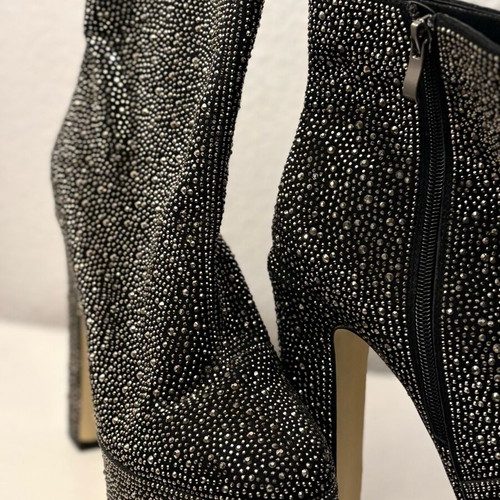 Nak ankle boots size 41 like new with rhinestones