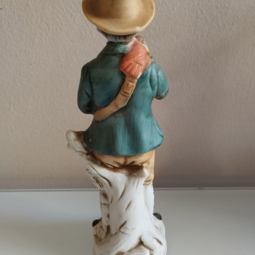 Porcelain figurine Elderly Hunter vintage, used, 18cm