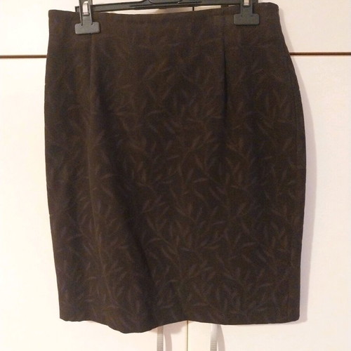 Brown skirt size M like new with embossed leaf pattern