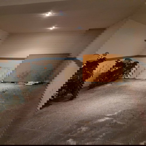 Κλειστό υπόγειο parking αυτοκινήτου 12 μ2 με πόρτα ασφαλείας στη Νέα Σμύρνη