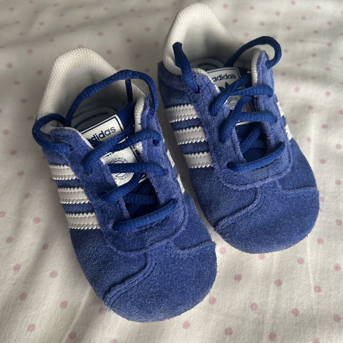 Adidas Gazelle Crib baby shoes size 19 like new, blue