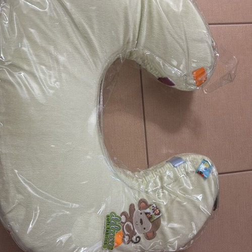 Nursing Pillow with Vibration ergonomic, like new