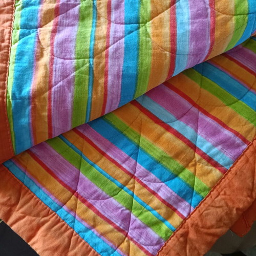 Double-sided quilt used for single bed