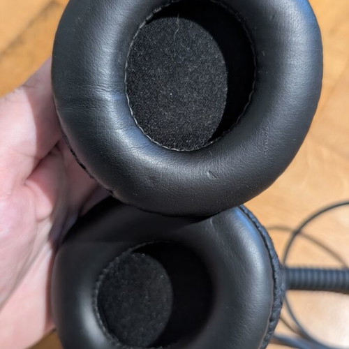 Behringer HC 200 headphones used with 3.5mm and 6.3mm adapter wired
