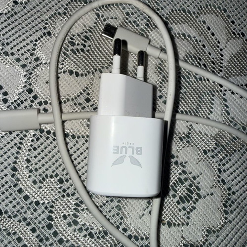 Type C charger, white