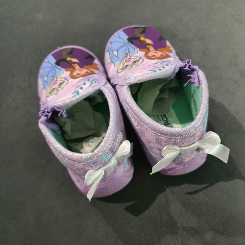 Frozen kids slippers new, size 21 for girl