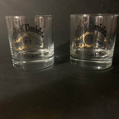 Set of 2 whiskey glasses with Jack Daniel's logo like new