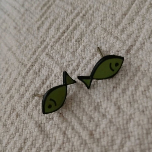 Stud earrings new with enamel, 2 pairs, blue and green