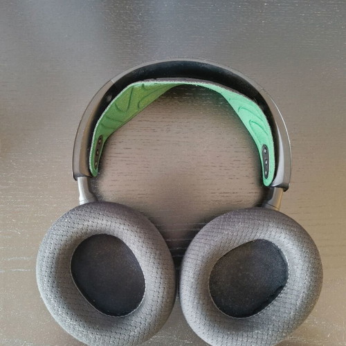 SteelSeries Arctis Nova 7X used headphones with cables and dongle