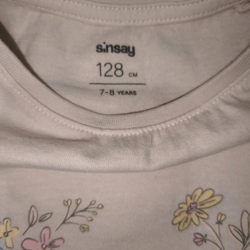 Pack of branded thin t-shirts for girls 6-8 years like new