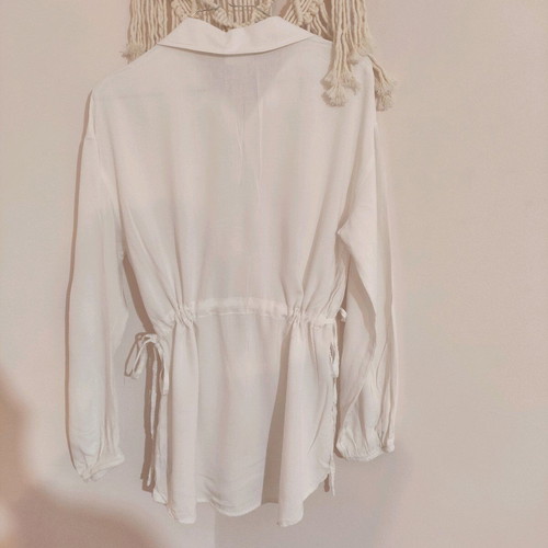 White blouse with waist ties like new, size M