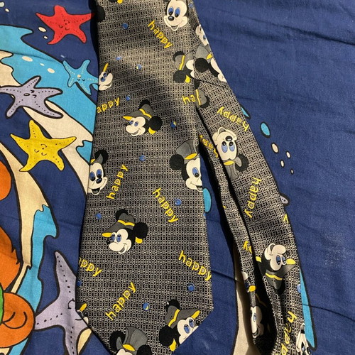 Tie like new with Mickey Mouse design