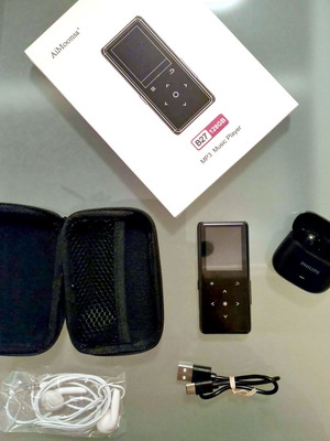 AiMoonsa MP3 player with Philips wireless headphones and case like new