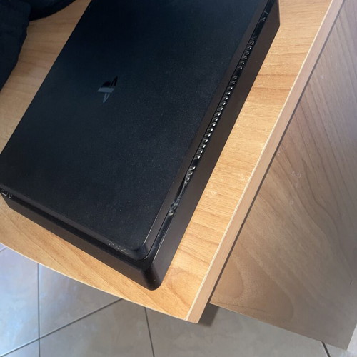 Sony PlayStation 4 Slim 500GB like new console